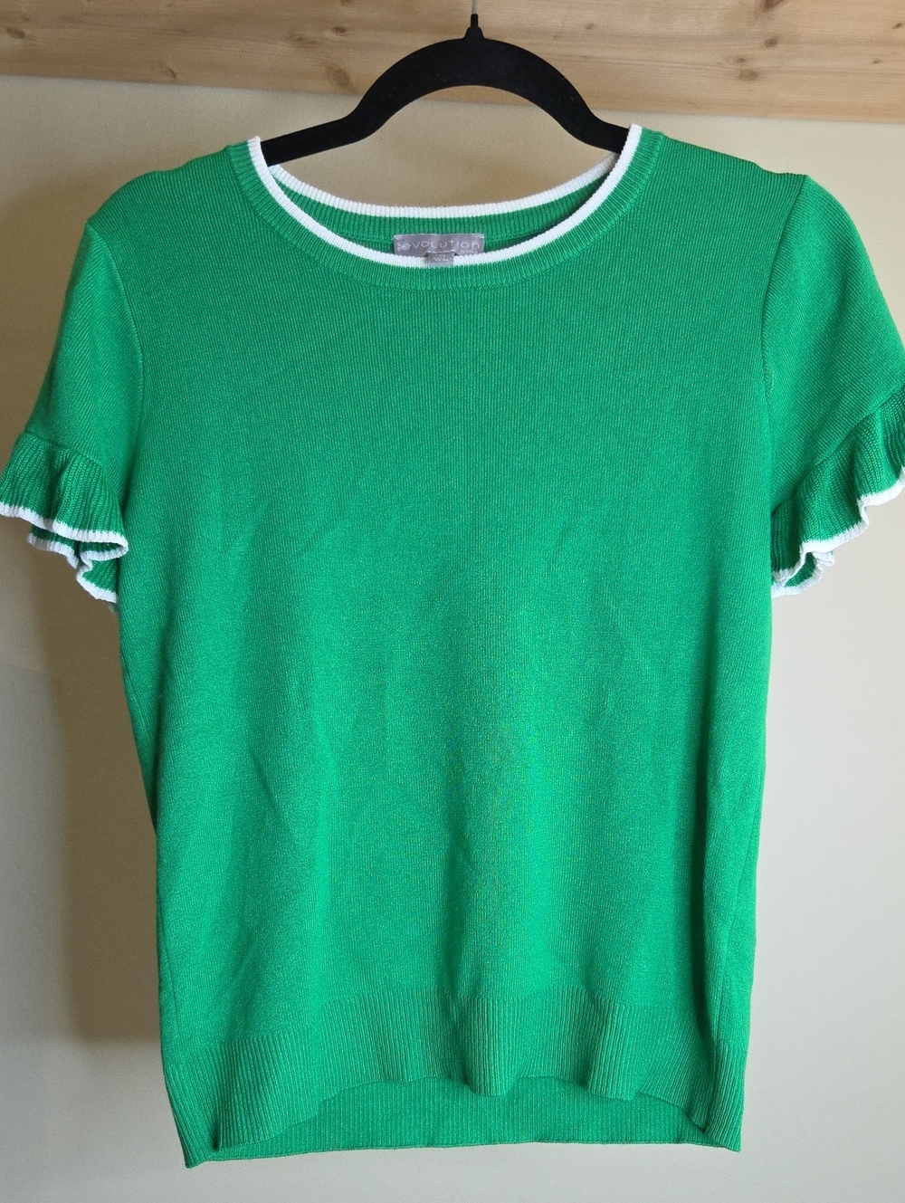 Green Knit Short-Sleeve Sweater with White Trim